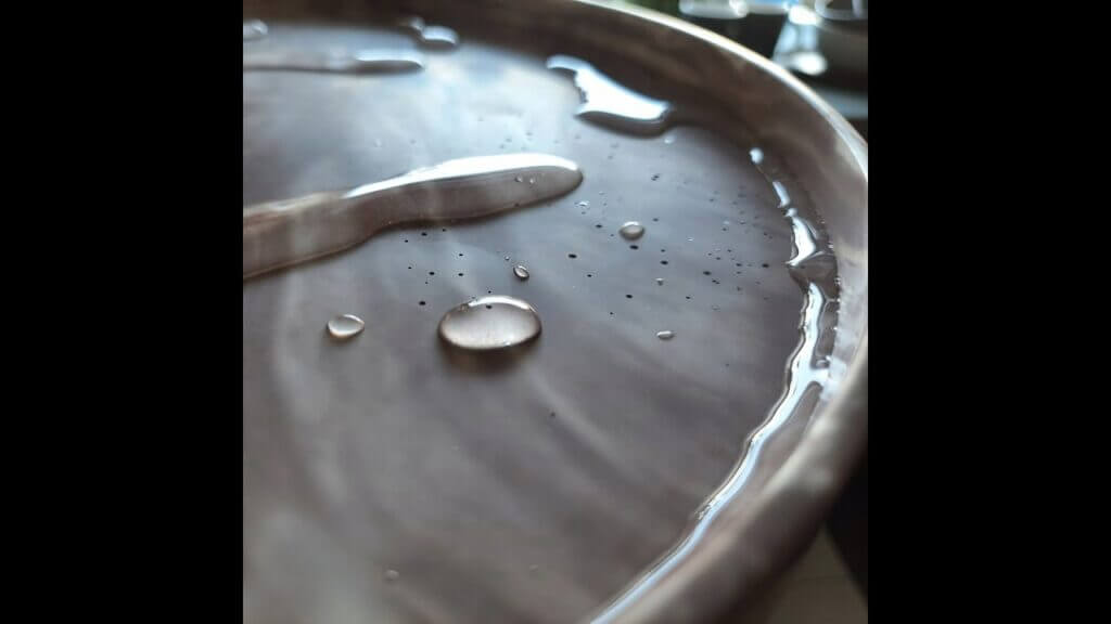 Woda na podstawce impregnowanej wykonanej z gipsu, Impregnat do gipsu polimerowego ecup.hastastudio.com