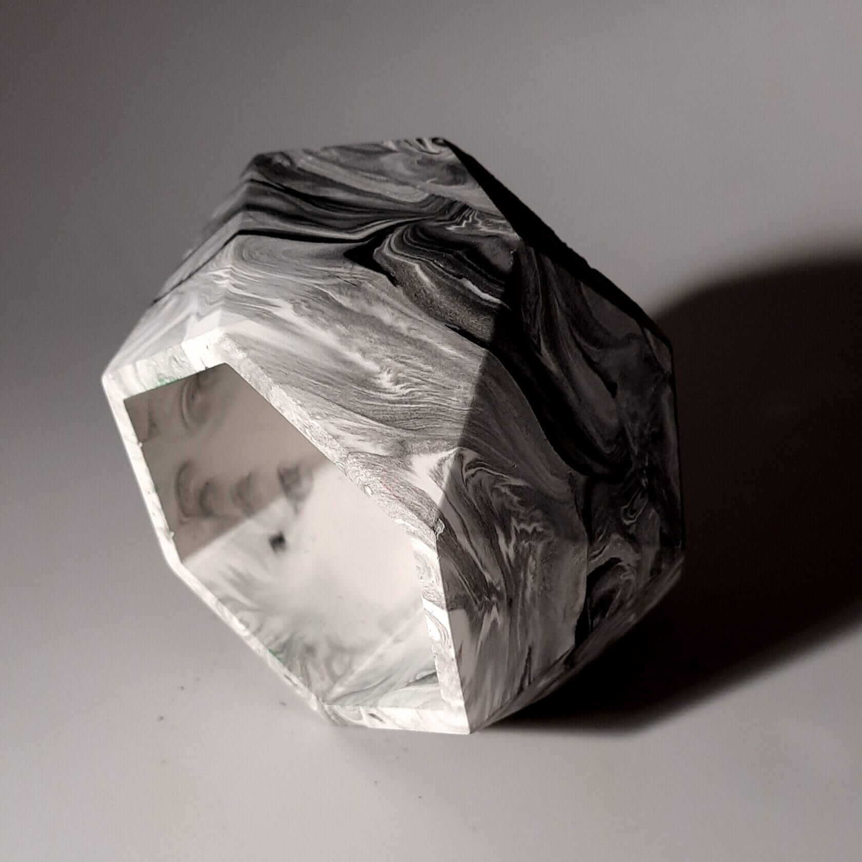 Doniczka z gipsu, ozdoba DIY